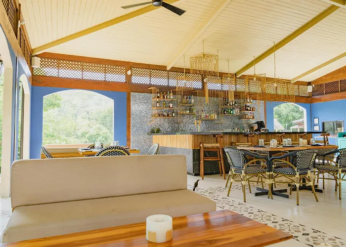 Villa Paseo Miraflores 8 At Catalinas